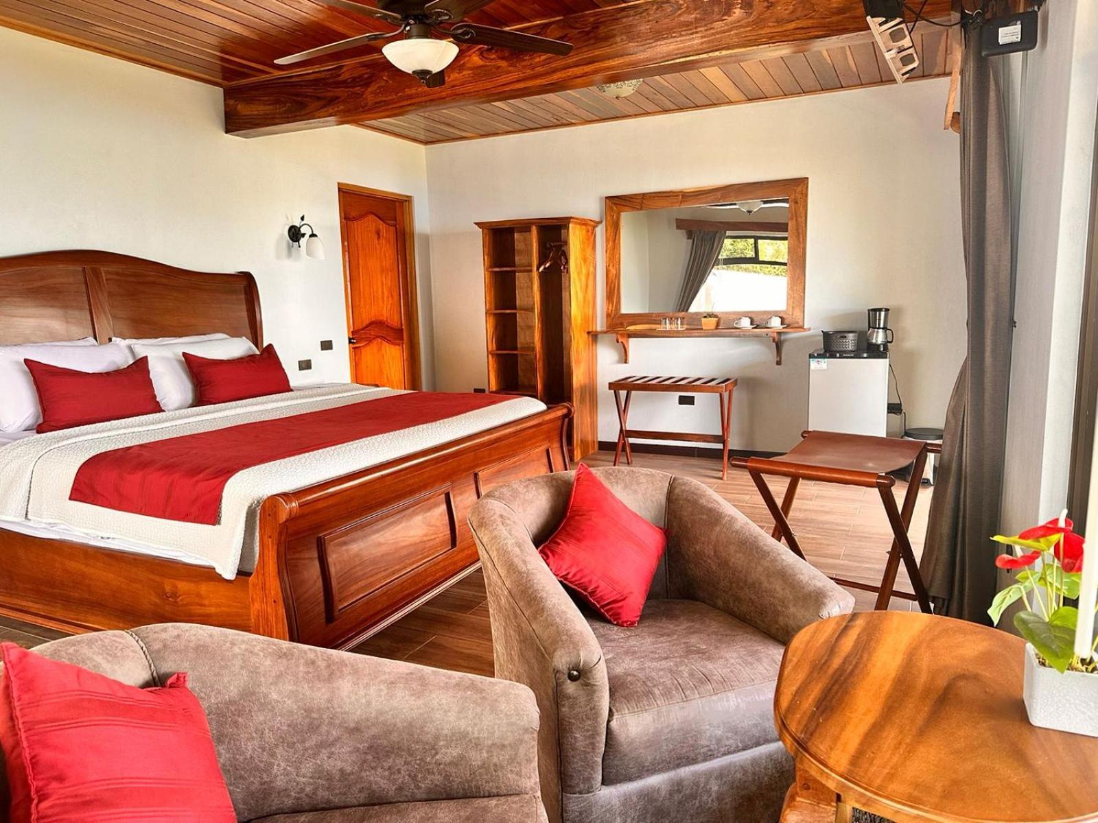 Hotel Tropico Monteverde Екстериор снимка